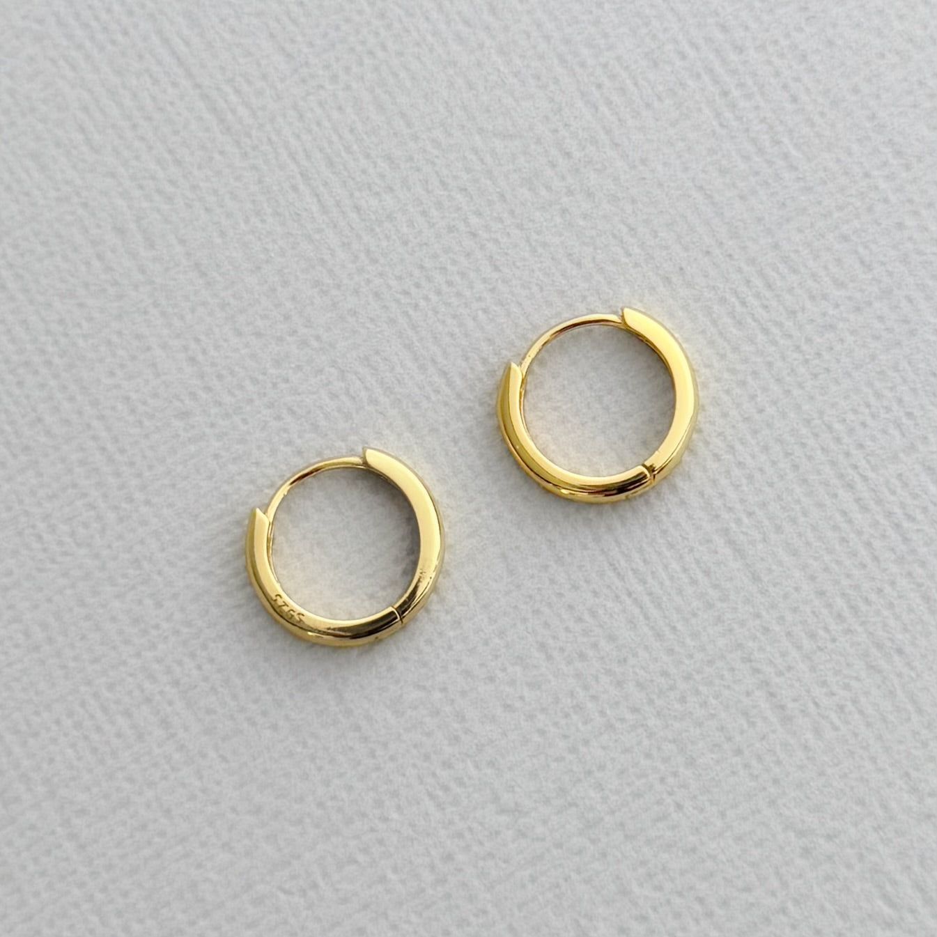 18K RECYCLED GOLD VERMEIL HUGGIE EARRINGS